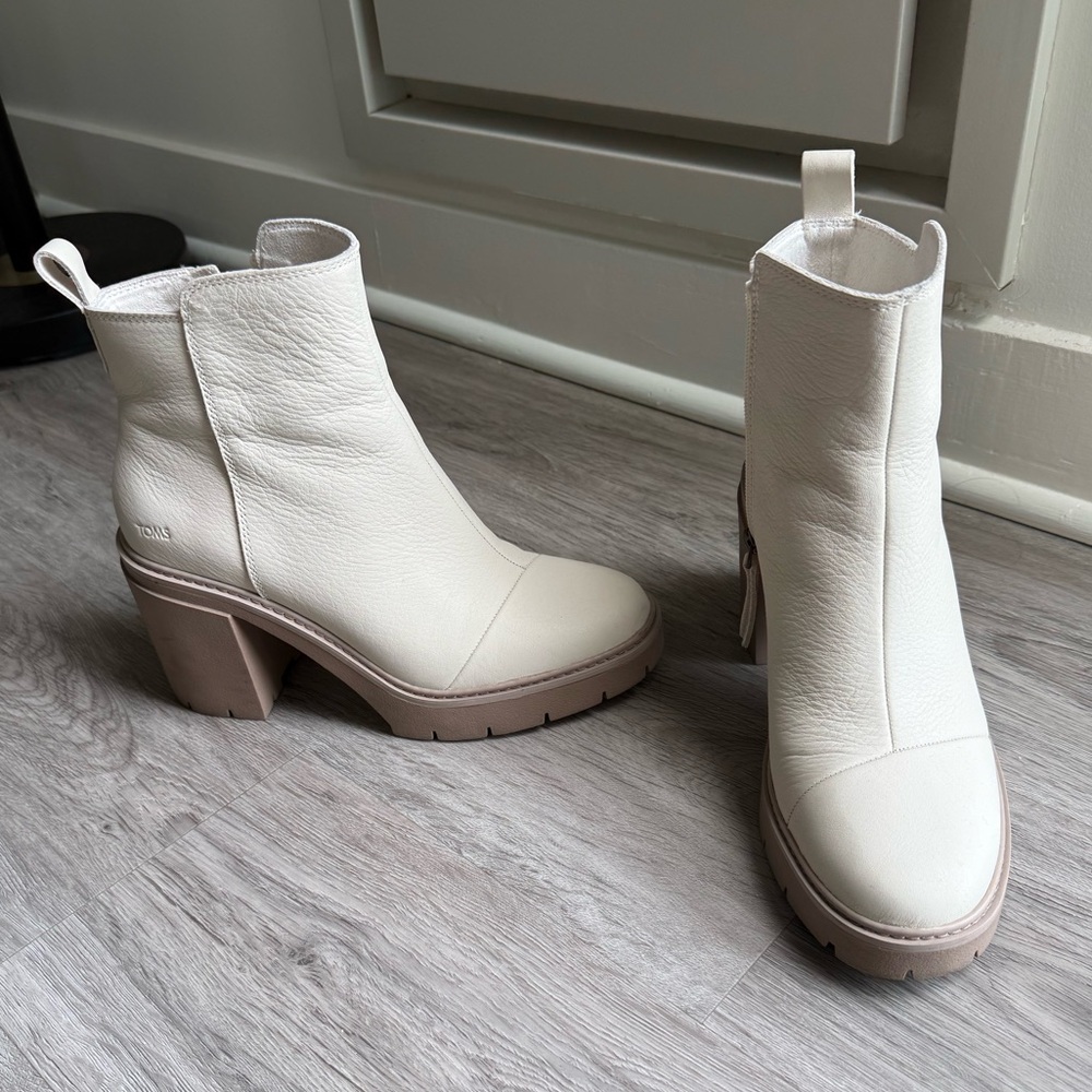 Toms Rya Light San Leather Boots Size 9.5